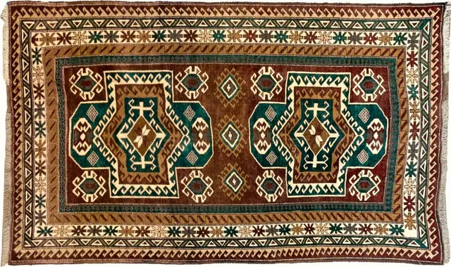 Handwoven rug No. 309-2, 6′ × 9′