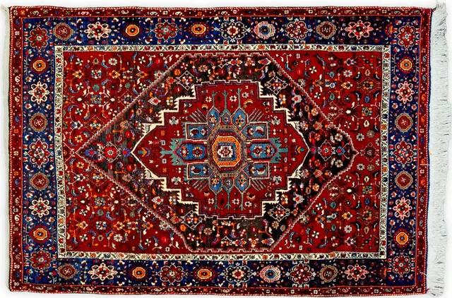 Handwoven rug No. 521, 5′ × 7′