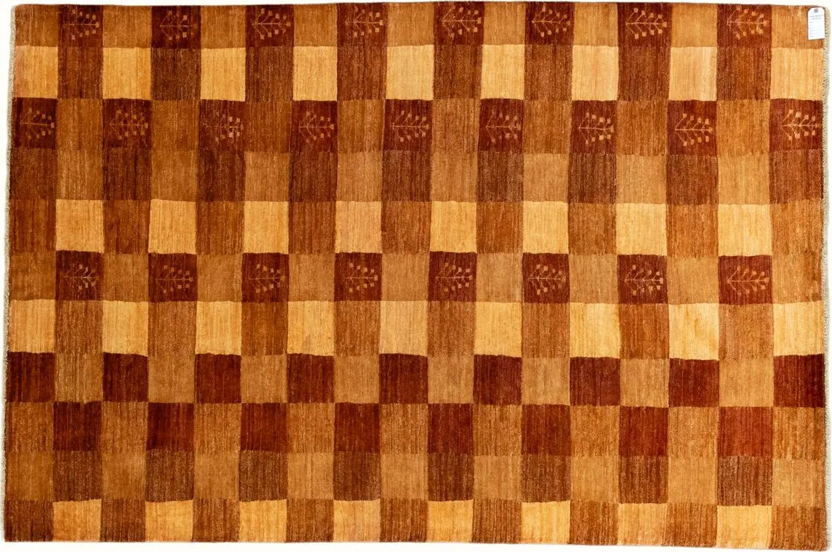 Handwoven rug No. 631, 6′ × 9′, viewed from above