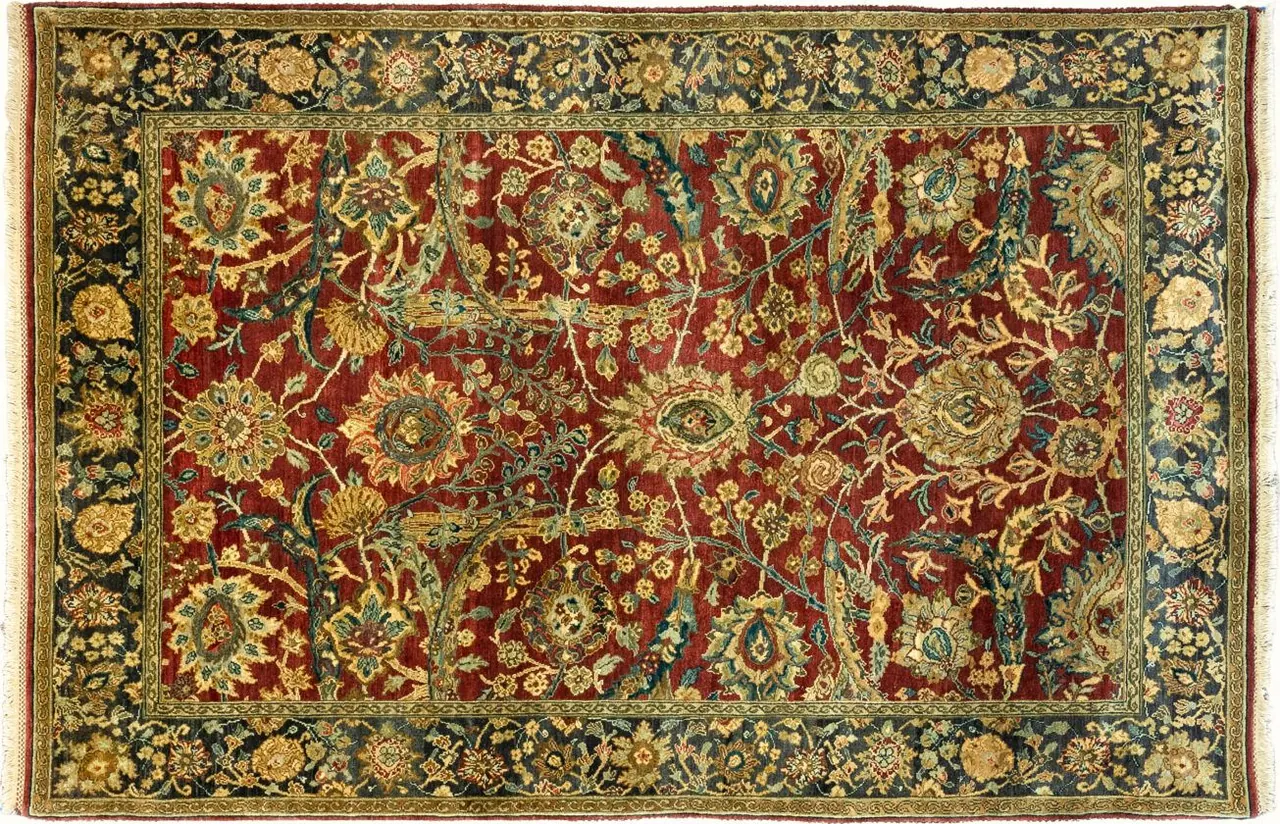Handwoven rug No. 636, 6′ × 9′, viewed from above