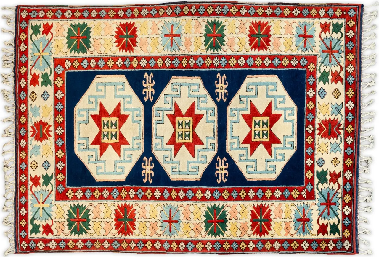 Handwoven rug No. 650, 5′ × 7′, viewed from above