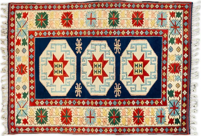 Handwoven rug No. 650, 5′ × 7′