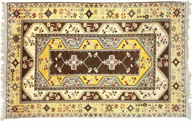 Handwoven rug No. 664, 6′ × 9′