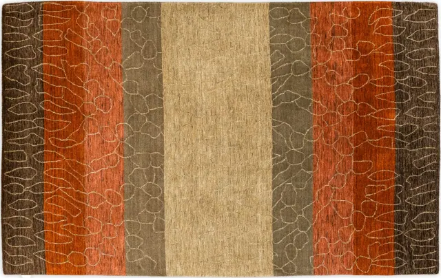 Handwoven rug No. U302, 5′ × 7′