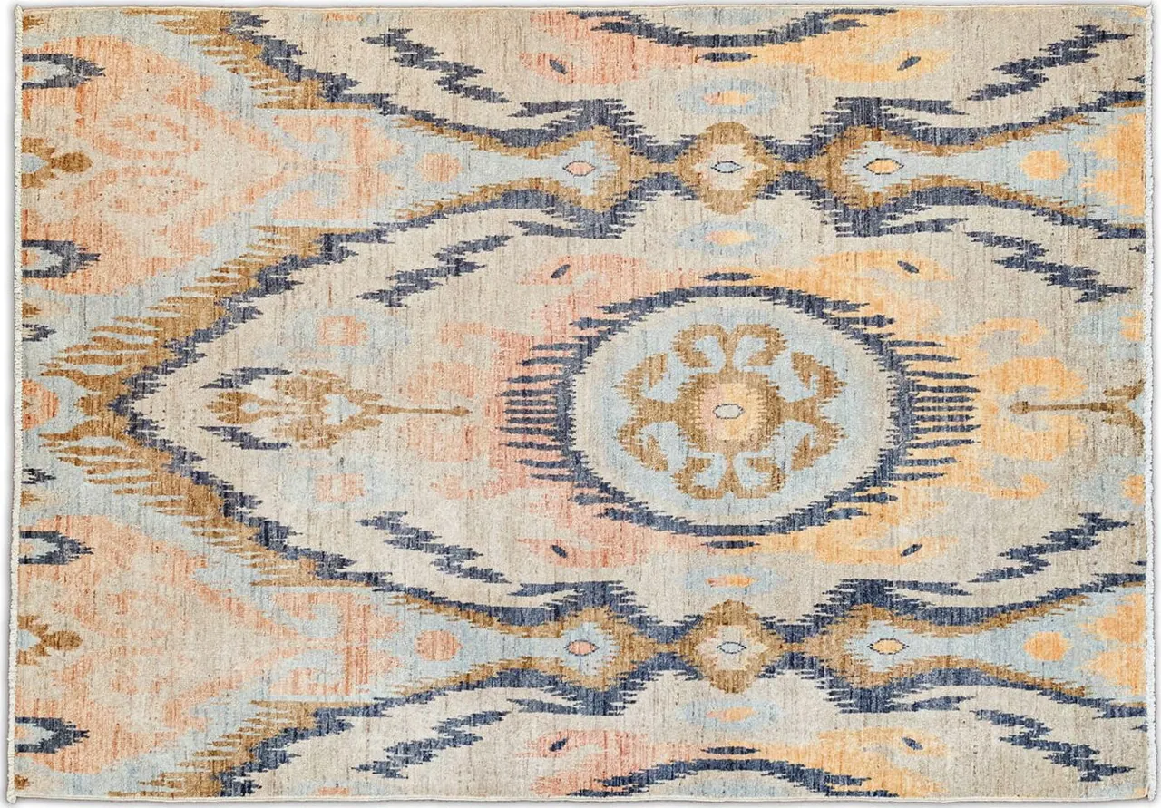 Handwoven rug No. U76, 5′ × 7′, viewed from above